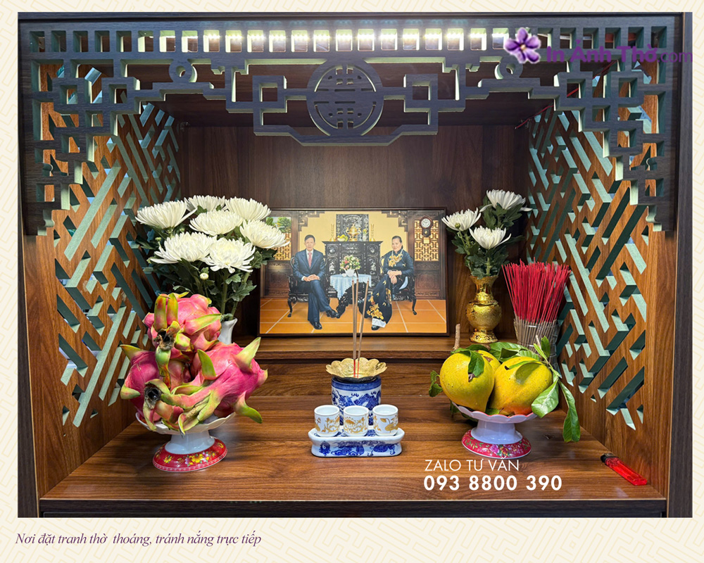 Ảnh thờ đặt nơi toáng, tránh nắng để bảo quản tốt hơn