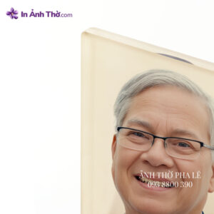 Cận cảnh bề mặt ảnh thờ pha lê in màu cao cấp