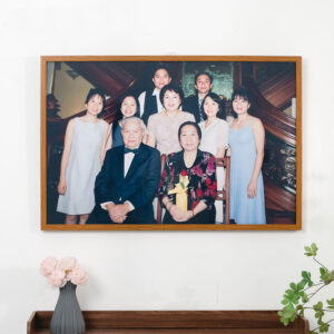 Ảnh Treo Tường Khung Gỗ – Ảnh gia đình