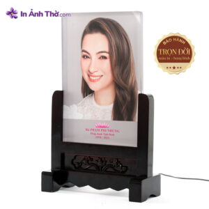 anh tho pha le in mau khung go cham hoa van