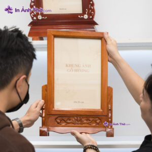 Khung Ảnh Thờ Gỗ Hương Trơn – Mộc Mạc và Trang Nghiêm