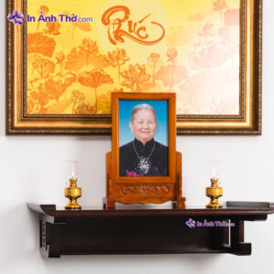 Khung Ảnh Thờ Gỗ Hương Trơn – Mộc Mạc và Trang Nghiêm