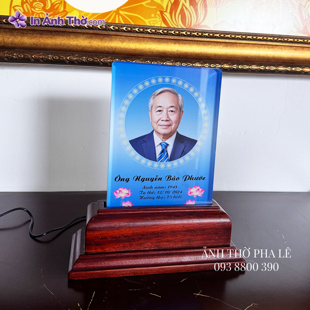 Ảnh thờ ông đẹp đặt trên bàn thờ gia tiên