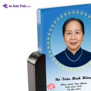 Ảnh thờ pha lê nền xanh vòng hào quang nhìn nghiêng