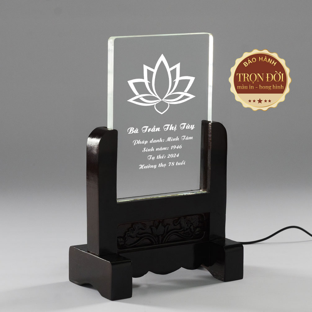 bai-vi-khac-chu-hoa-sen Bài vị pha lê khắc chữ hoa sen khung gỗ chạm hoa văn