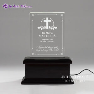 Bài vị pha lê Công giáo khắc chữ laser tinh xảo
