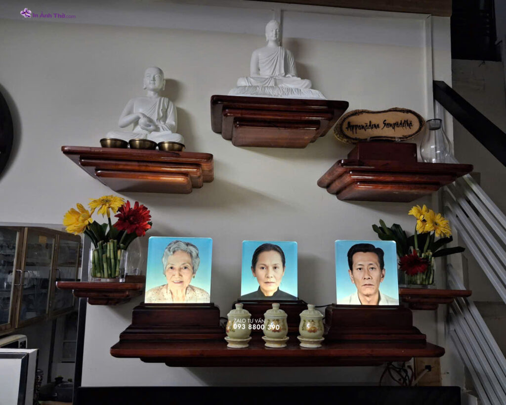 Ảnh thờ gia tiên pha lê trang nghiêm