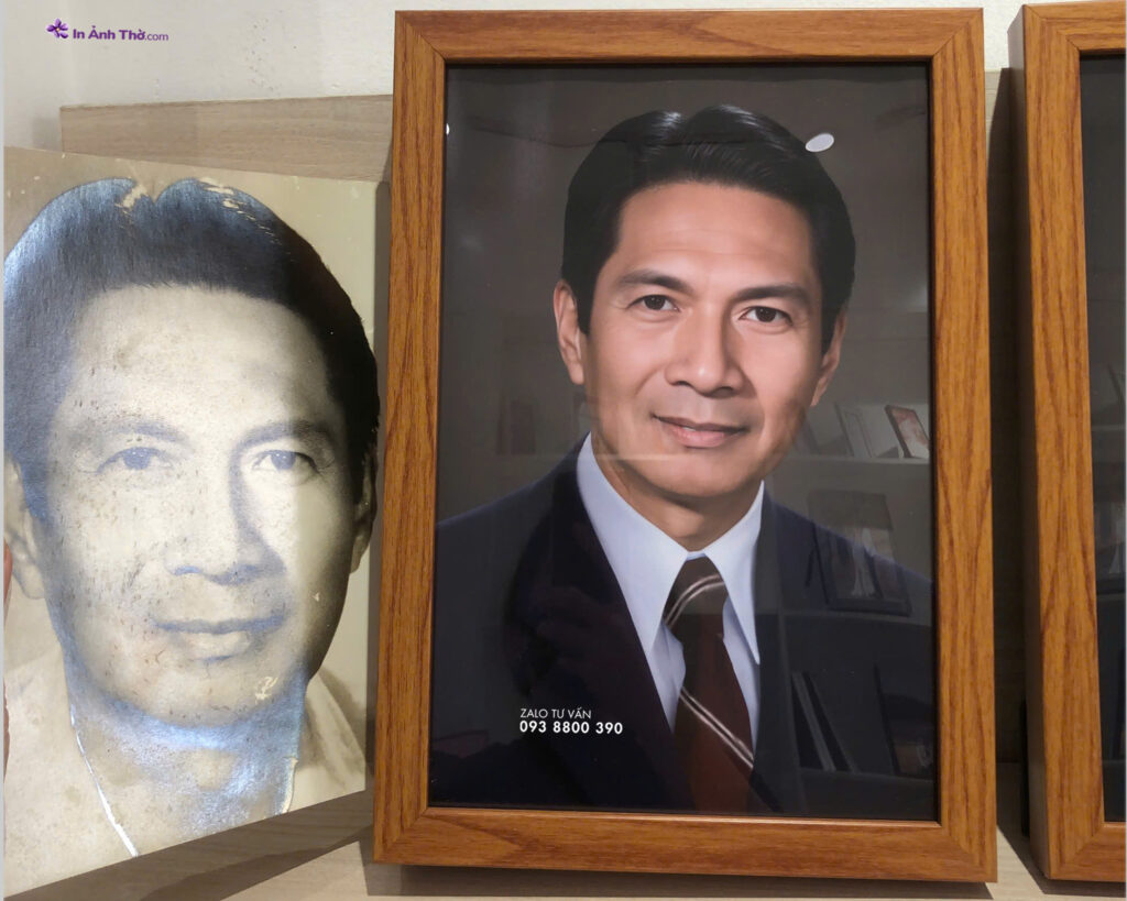 Khung ảnh thờ đơn giản phù hợp cho bàn thờ gia tiên