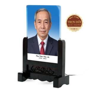 Ảnh thờ pha lê đơn 25x35cm – đế gỗ chạm hoa, nền xanh truyền thống