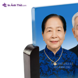 Cận cảnh ảnh thờ pha lê ghép đôi – chất liệu trong suốt, góc cạnh tinh tế