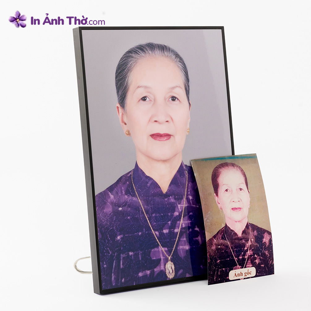 Ảnh thờ ép gỗ được phục hồi ảnh cũ rõ nét trước khi in