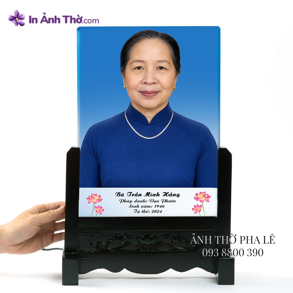 Ảnh thờ pha lê phát sáng hoa sen để bàn trang trọng