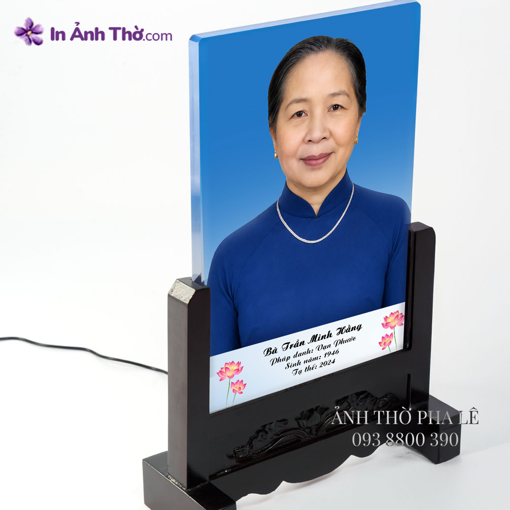 Ảnh thờ pha lê phát sáng góc nghiêng sang trọng