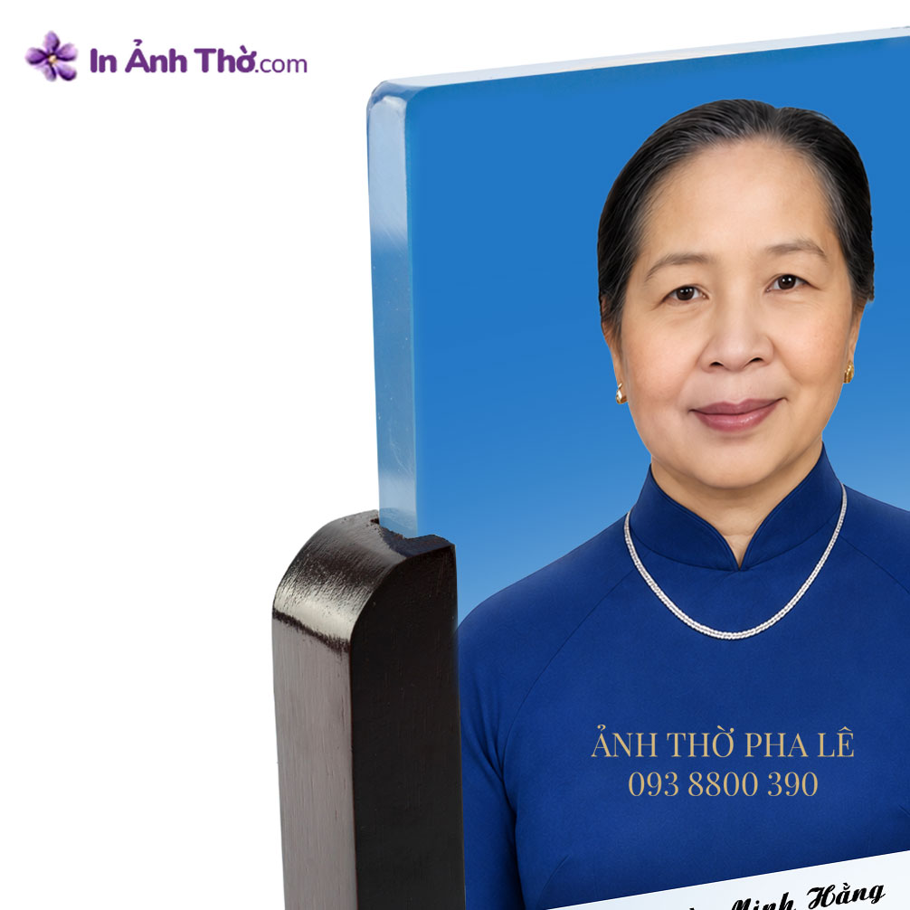 can-canh-anh-tho-pha-le-phat-sang Cận cảnh ảnh thờ pha lê phát sáng chất liệu trong suốt