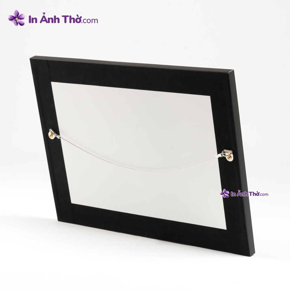Mặt sau ảnh thờ ép gỗ khung treo tường chắc chắn